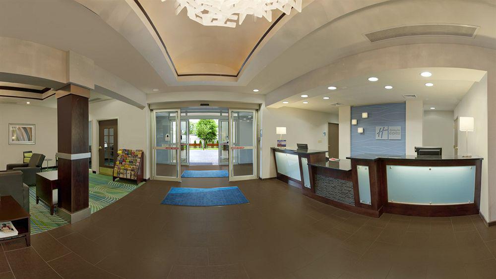 Holiday Inn Express And Suites Stroudsburg-Poconos By Ihg Bagian luar foto