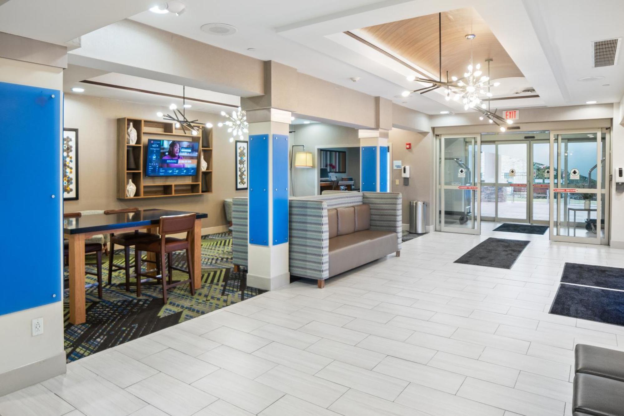 Holiday Inn Express And Suites Stroudsburg-Poconos By Ihg Bagian luar foto