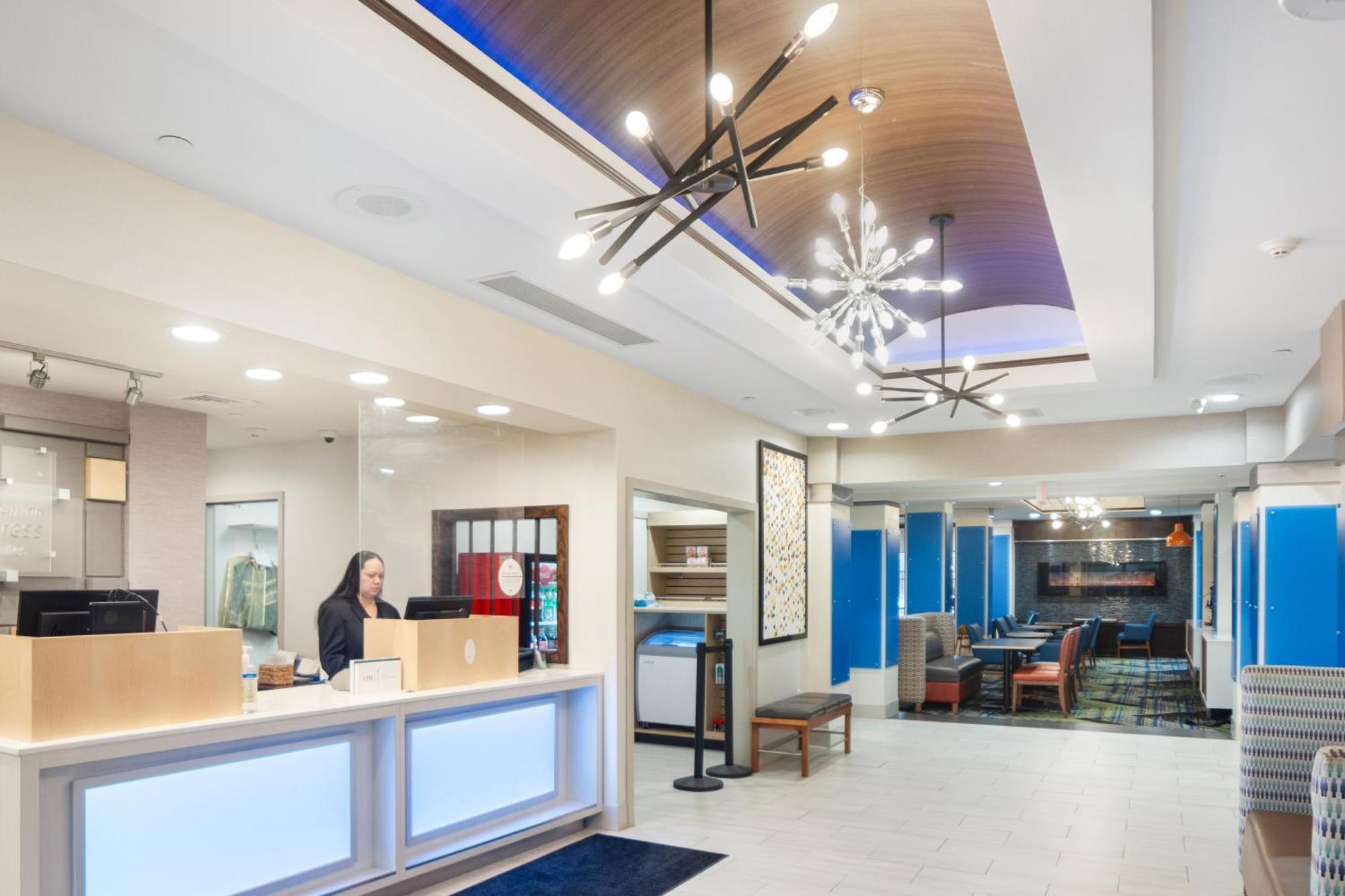 Holiday Inn Express And Suites Stroudsburg-Poconos By Ihg Bagian luar foto