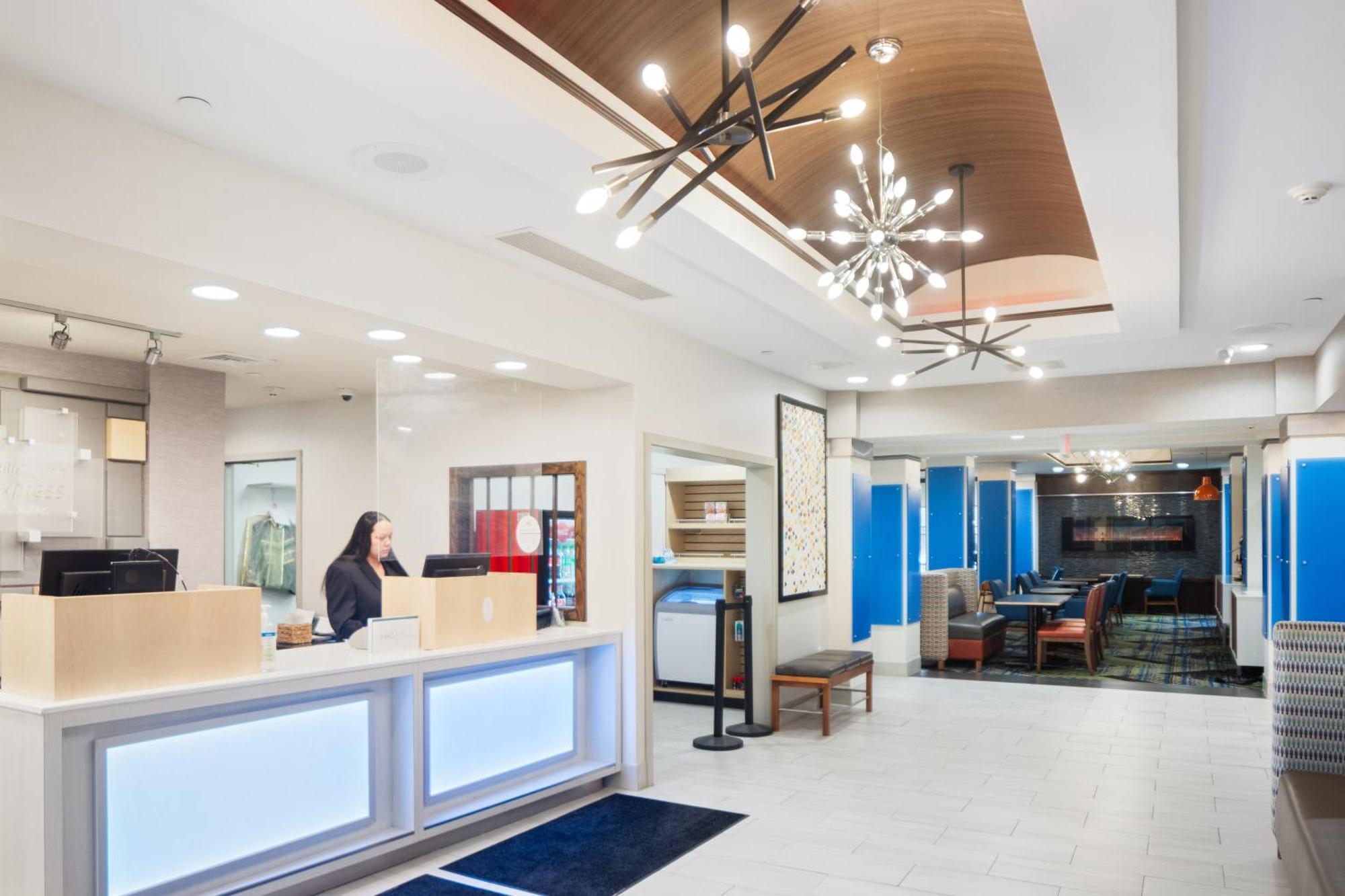Holiday Inn Express And Suites Stroudsburg-Poconos By Ihg Bagian luar foto