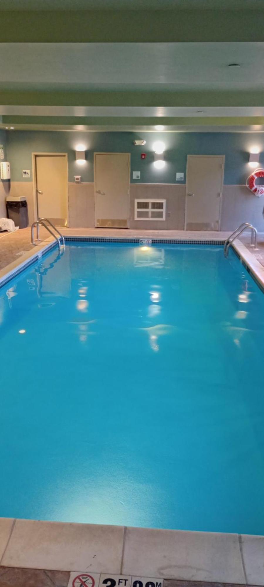 Holiday Inn Express And Suites Stroudsburg-Poconos By Ihg Bagian luar foto