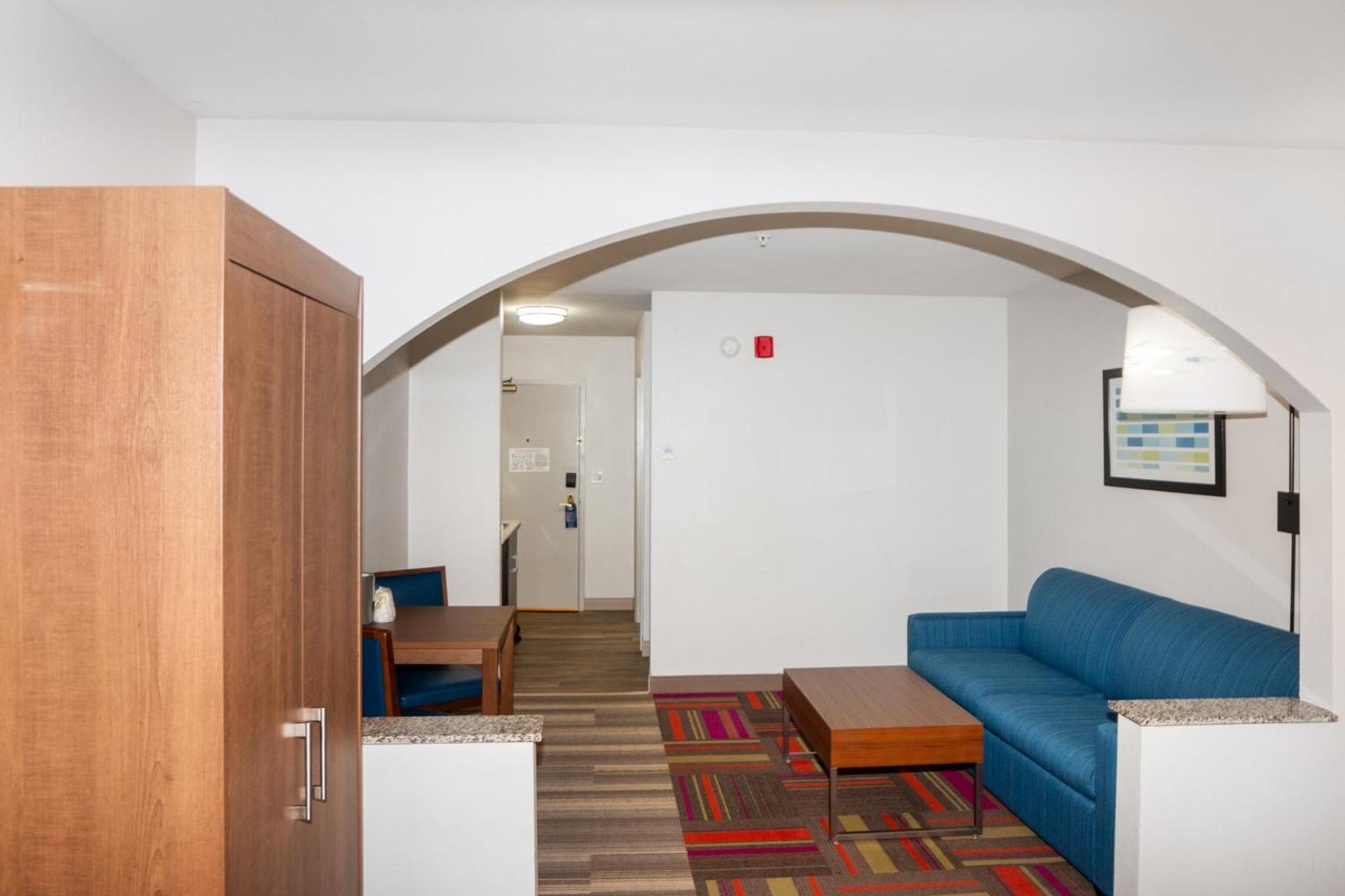 Holiday Inn Express And Suites Stroudsburg-Poconos By Ihg Bagian luar foto
